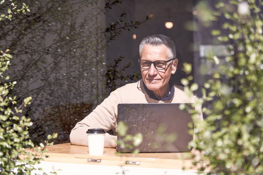 Best CBD For the Elderly: How to Support Seniors With CBD